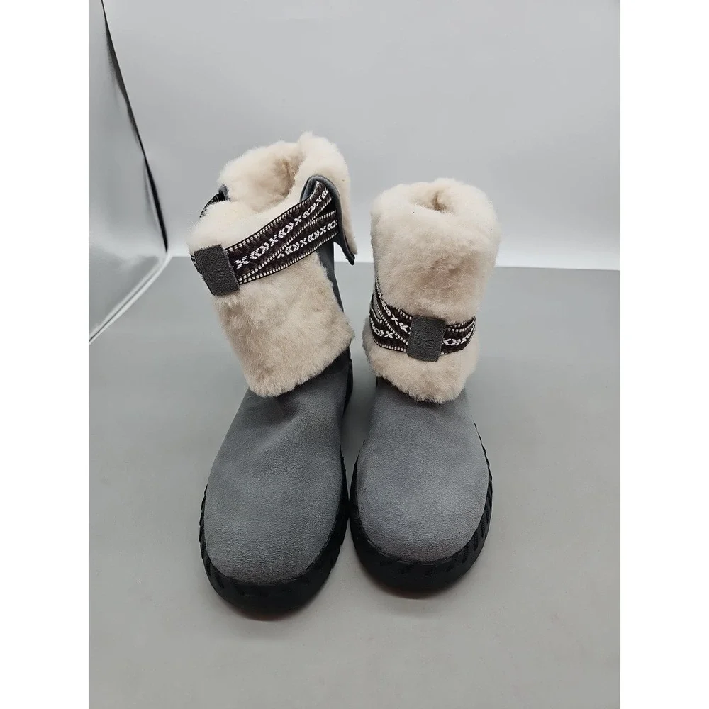 Muk Luks Water-Repellent Suede Cuffed Winter Bootie - Montauk- Grey Size‎ 7.5 M